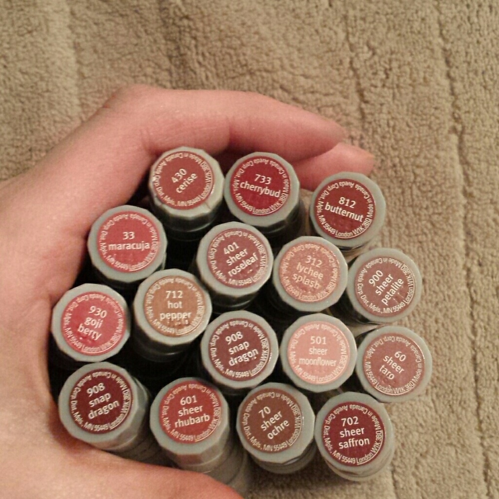 Lot of 16 Discontinued Aveda Lipsticks!!